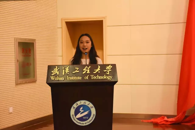 研究生代表吴琦颖发言