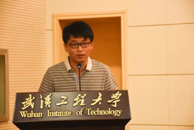 研究生导师代表曾曦老师发言